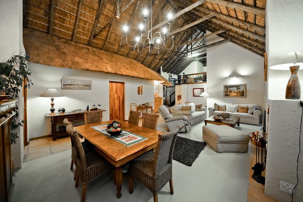 50 On Shepherd Boutique Guest House Сандтон Екстер'єр фото